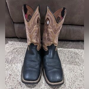 Men’s 10 1/2 Tony Lama Cowboy Boots